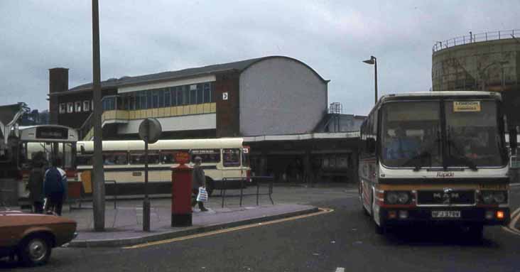 Trahens MAN SR280 NFJ378W